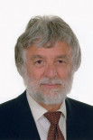 Dr Yves Lacourcière