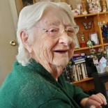 Pearl (Betty) White Beatrice