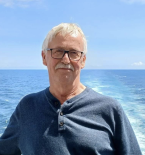 Martin Vrolyk Douglas